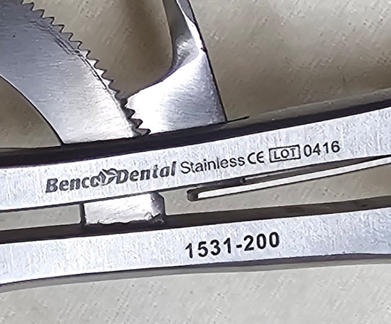 BencoDental 1531-200 Stainless Steel Molt Mouth Gag Lot 0416 Extraction Foreceps