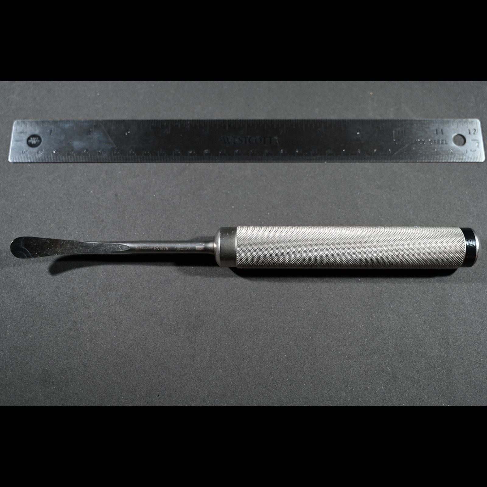 Aesculap FK147R Cobb Elevator Sharp Curved 13 mm Blade 11 in Surgical