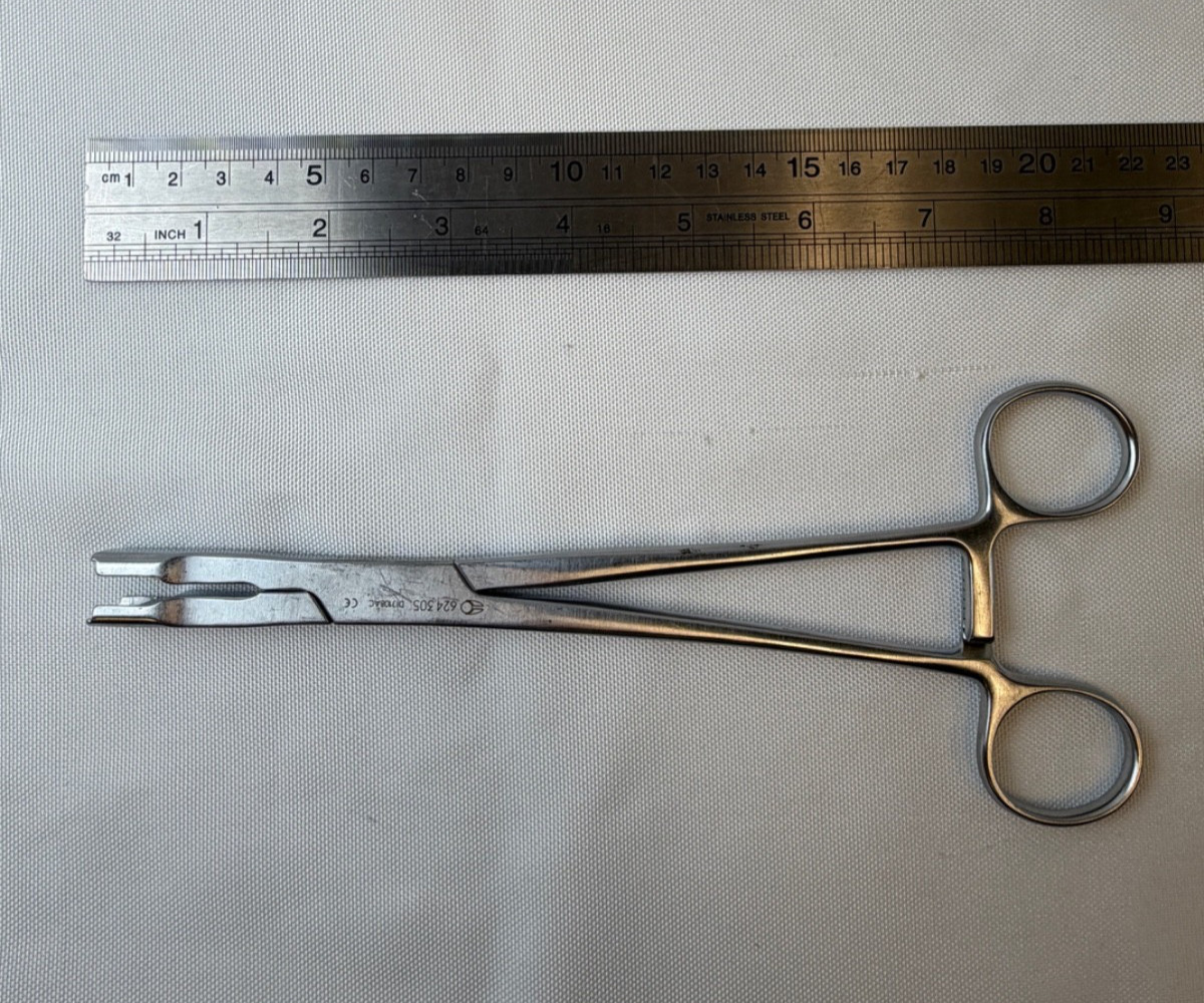 Globus Medical 624.305 Trial Sizer Holder Holding Forcep Straight Jaw OrthoNeuro