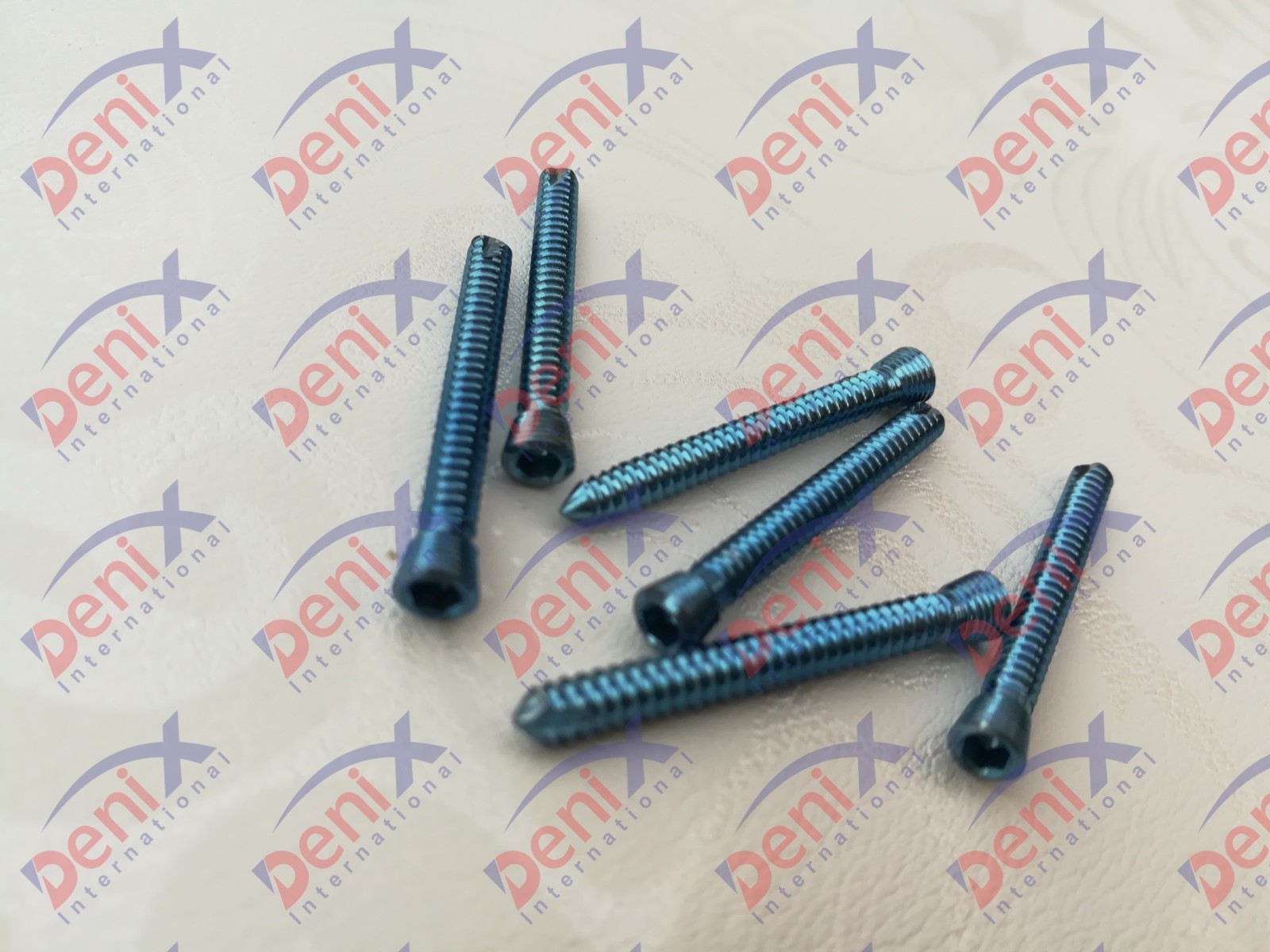 2.7 mm Safety Locking Screws Self Tapping,Titanium Grade 5 Set of 120 Pcs