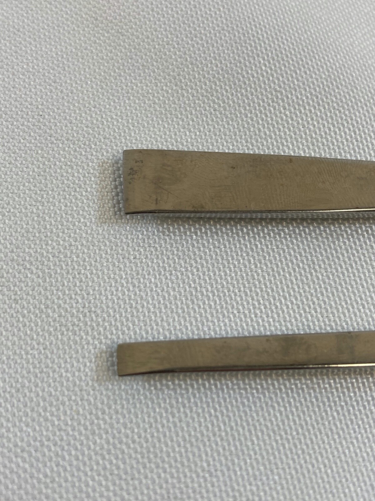 Set of 2 Storz N4320 10mm & 4mm Hexagonal 6″ Nasal Osteotomes ENT Orthopedic