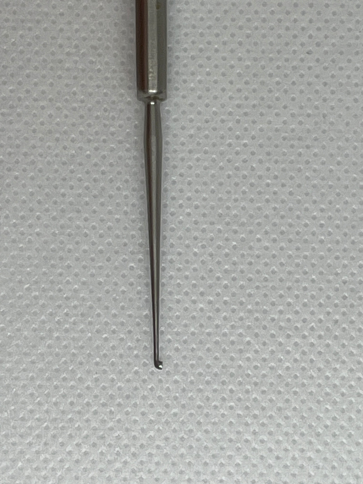 FST Micro Curette, 5.1″ Length, 0.04″ (1 mm) Sharp-Edged Cupped Tip, Excellent