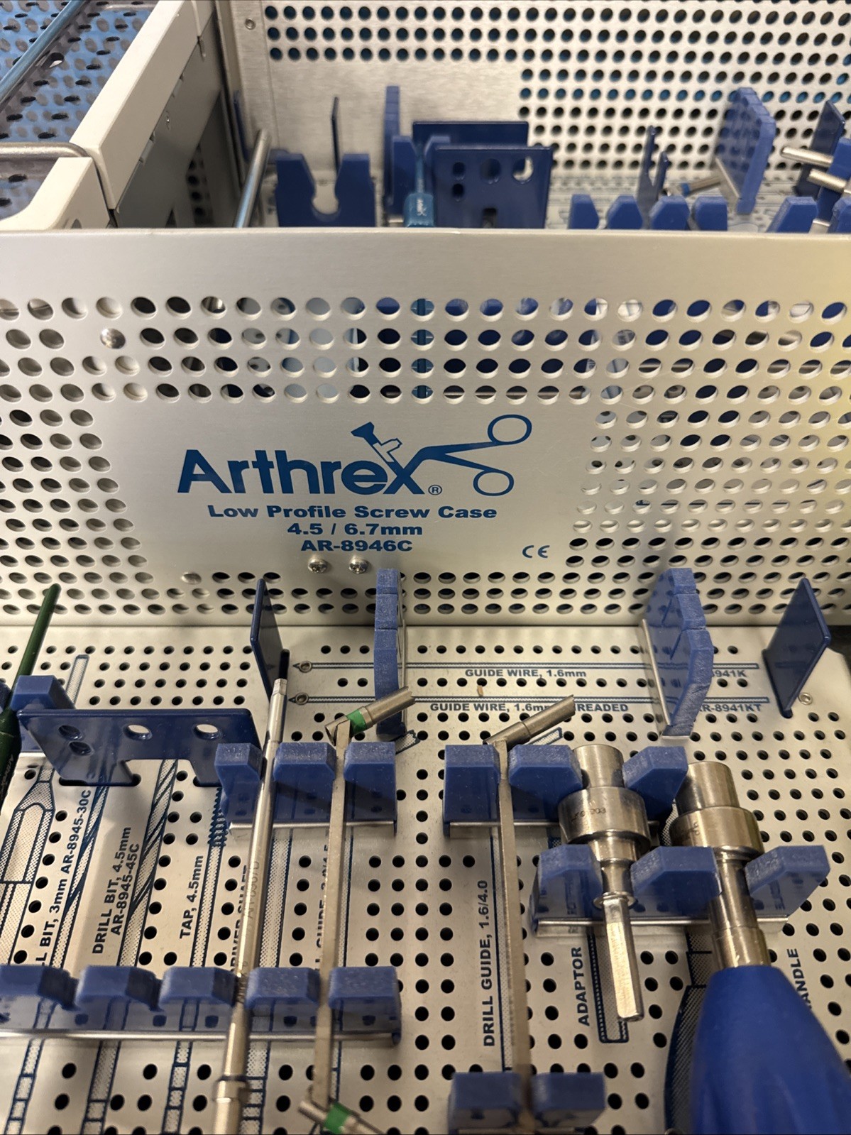 ARTHREX AR-8946 S Low profile Screw Set. INSTRUMENT SET