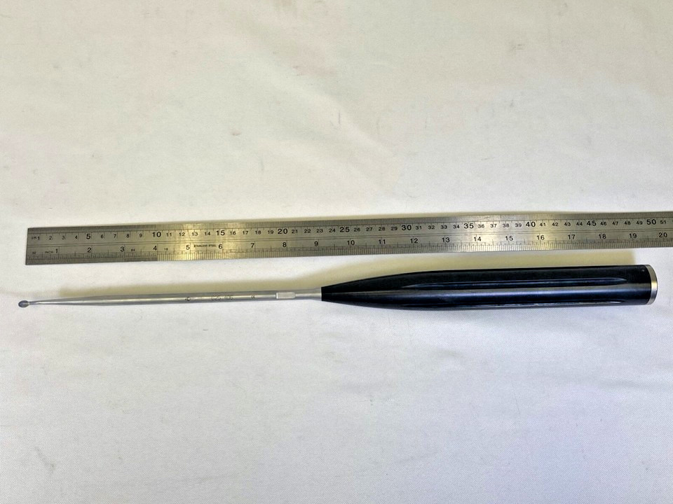 Globus Medical 625.406 5.5mm X 8.5mm x 19″ Bone Curette Up Angled Neuro Spine