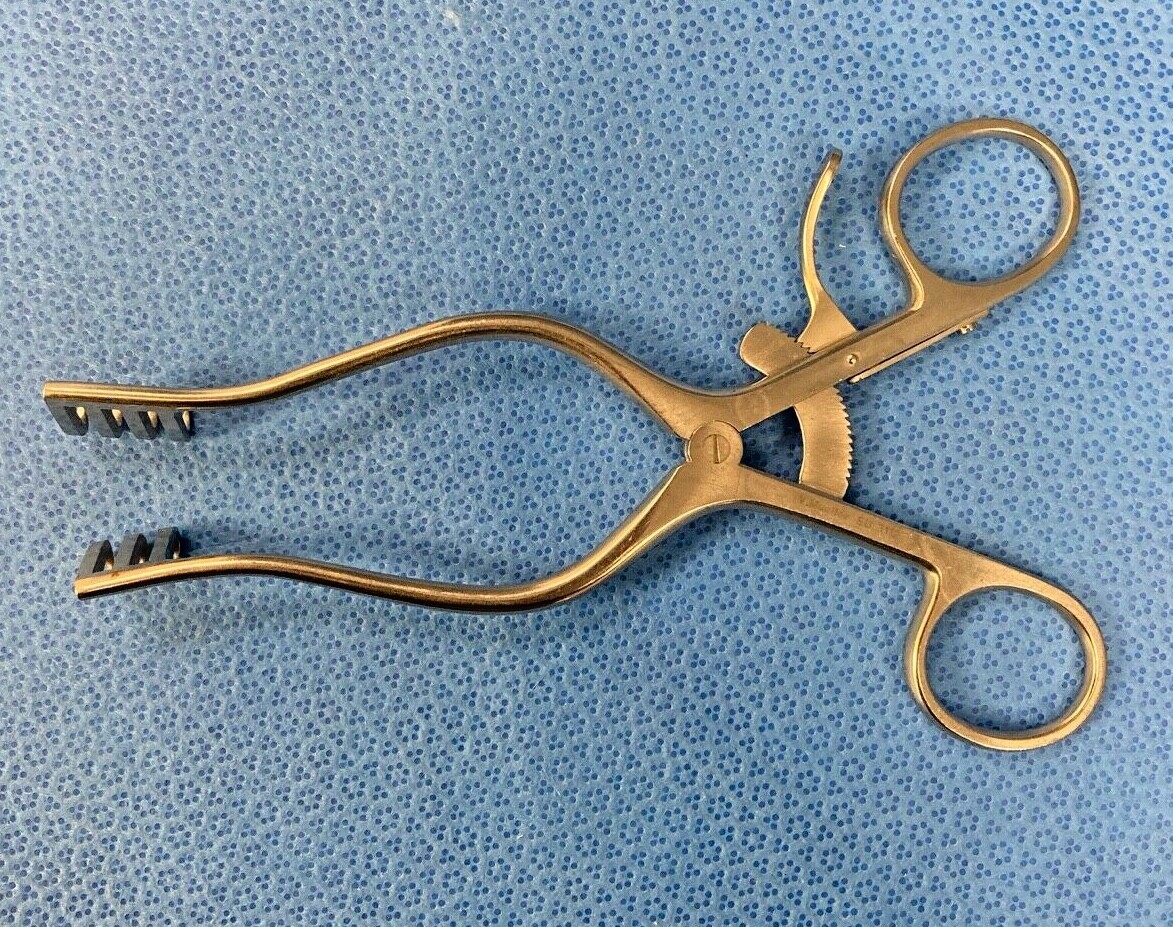 V. Mueller SU3112 Self Retaining 6.5″ Weitlander Retractor 3×4 Sharp Prong