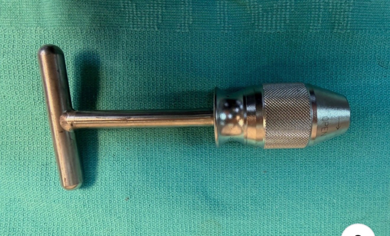 Swiss 393.100 Universal Chuck w/ T-Handle