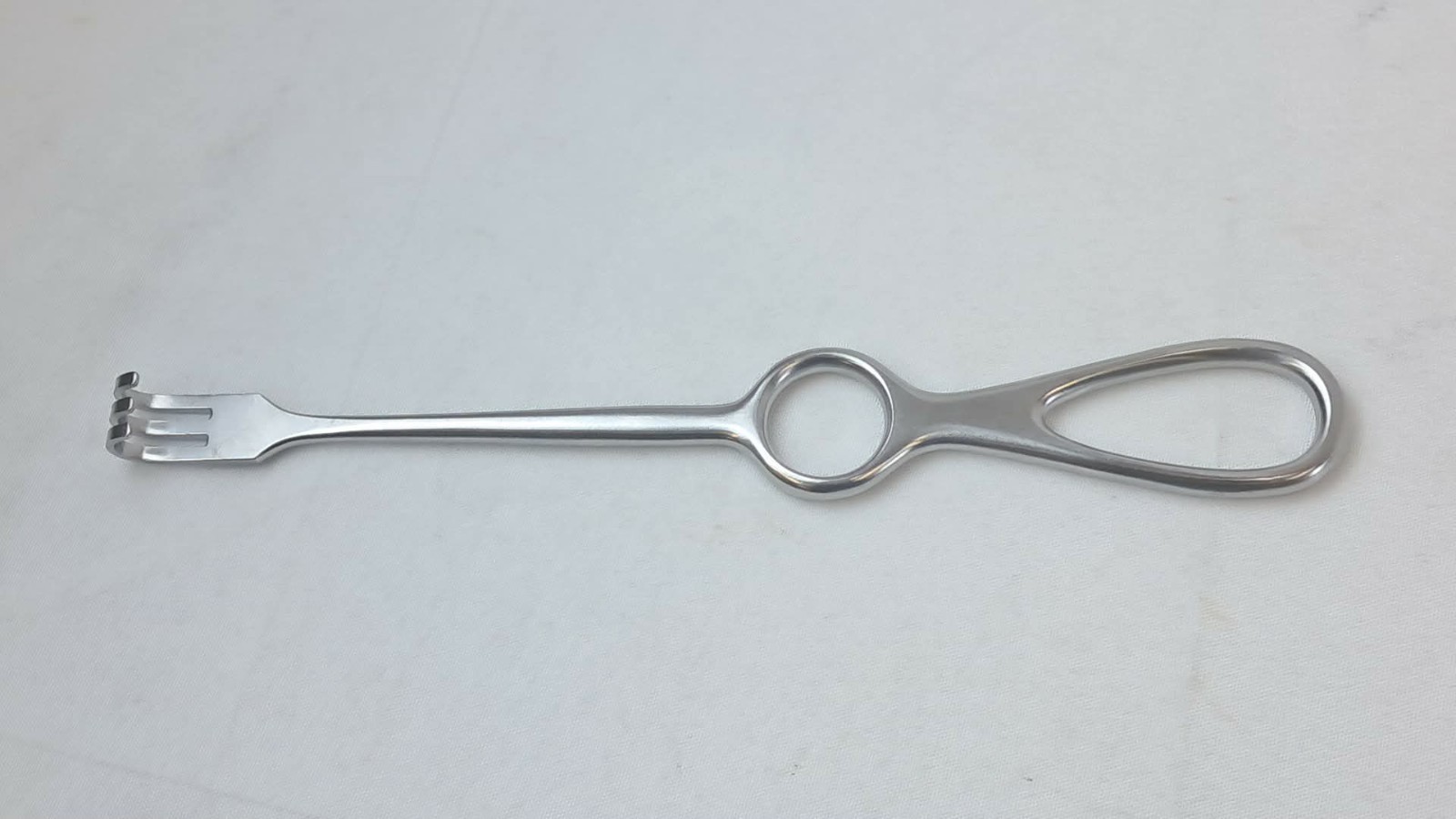 W. Lorenz Volkman Retractor 8-5/8″ 3 Prong Blunt 8-1/4″ Length