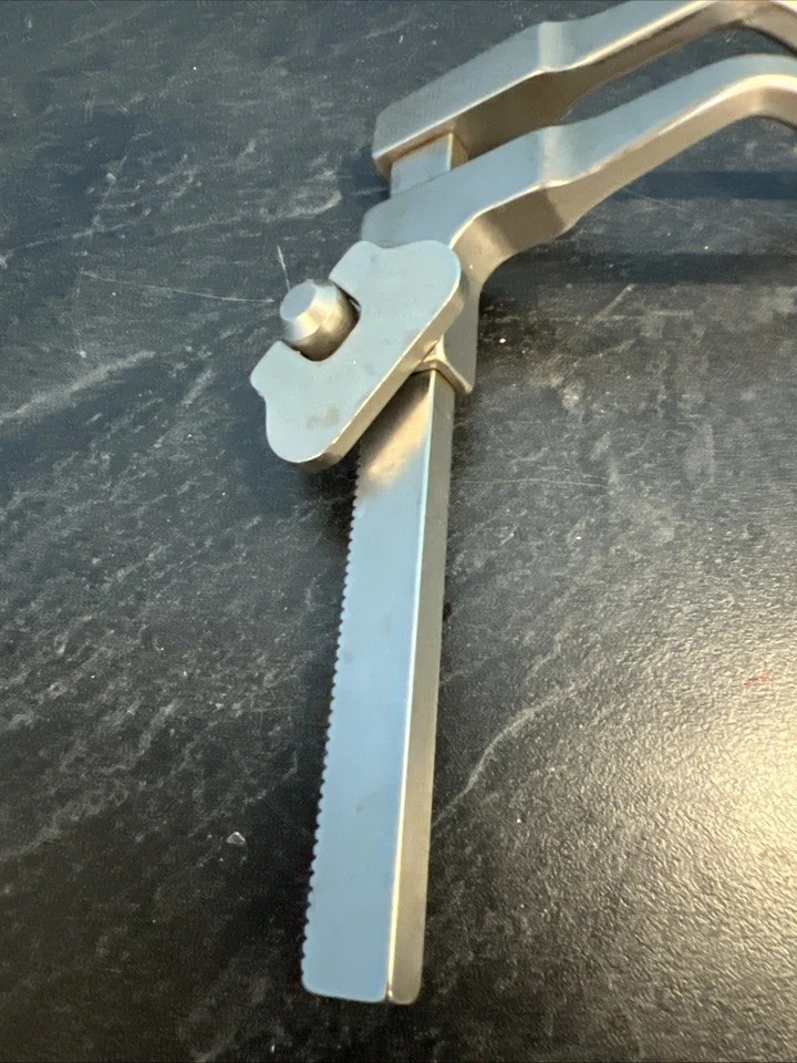 V. Mueller S-0079 Shadow-Line Distractor, Left Orthopedic (IN STOCK)