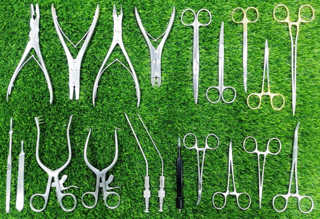 20 Pcs Extended Hand Plastic Reconstruction Surgery & Veterinary Instruments Set