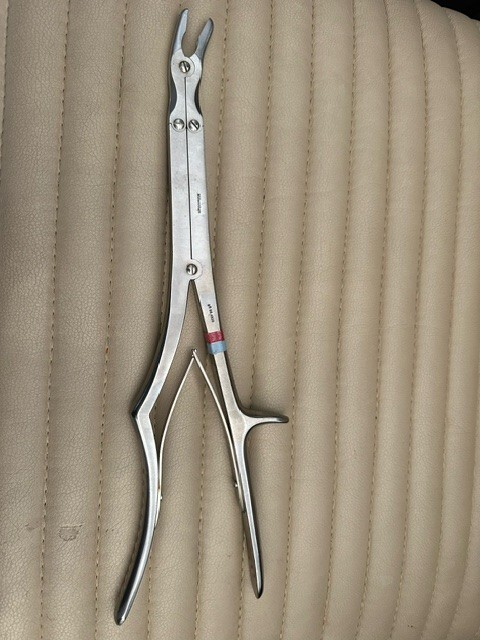 Sypert rongeur 14 1/2”, double-action, curved jaws, 5.0mm bite, spring handle