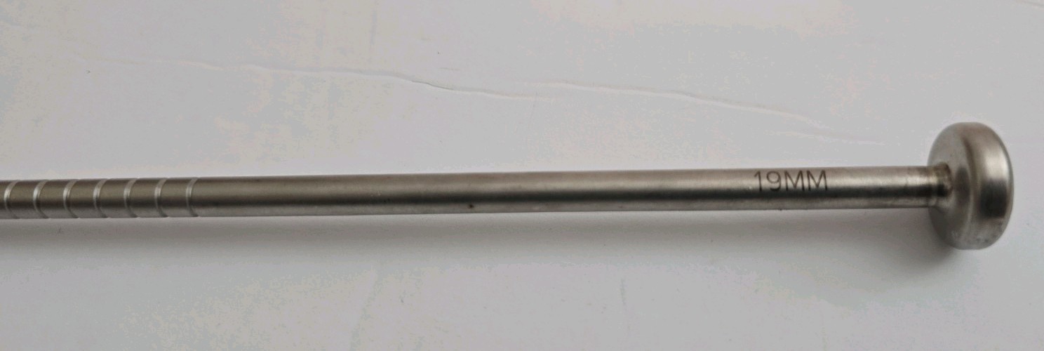 Zimmer – 7896- 28 | Intramedullary Sizer 18 and 19mm Diameters |