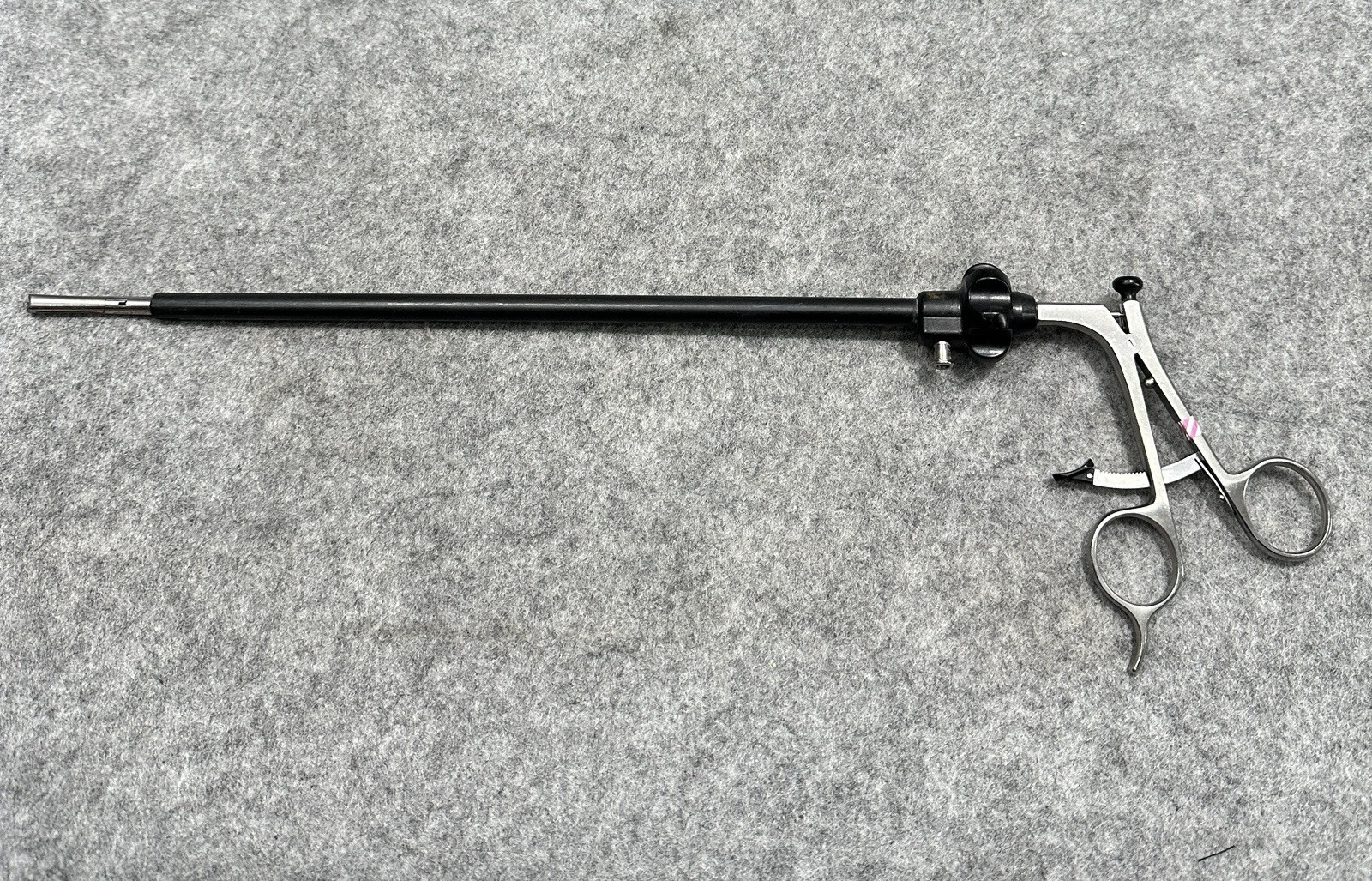 Stryker Laparoscopic Surgical Peek Monopolar Handle Shaft 250-080-230 5mm 33cm