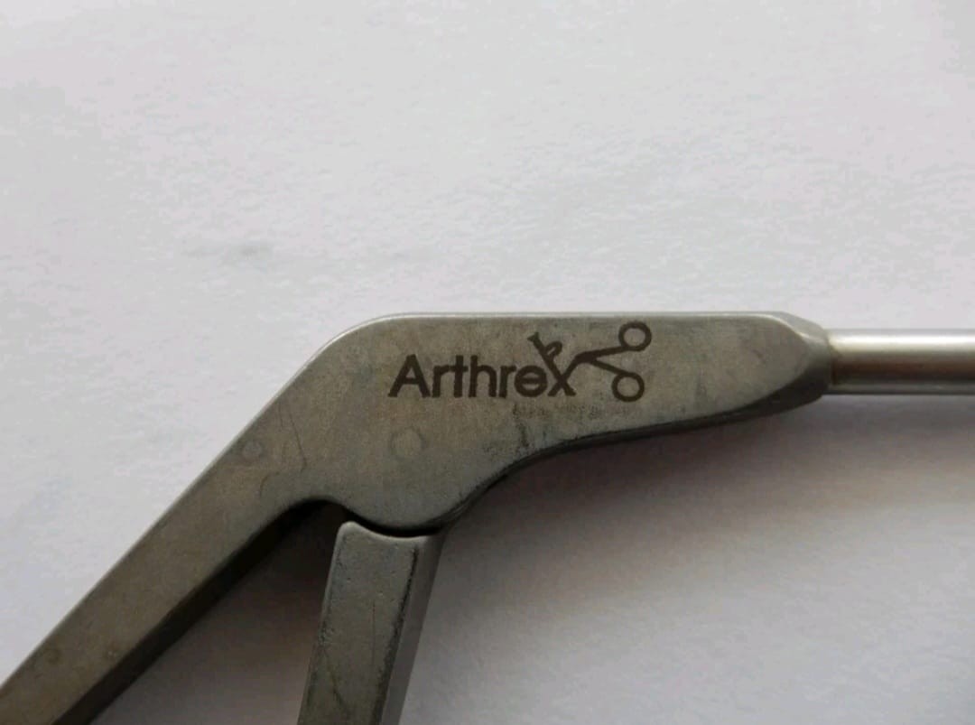 Arthrex AR-13970NR KingFisher Retrieving Grasper with NR Handle