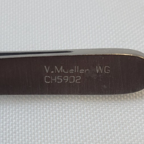 V. Mueller CH5902 DeBakey Vascular Tissue Forceps, Straight Serrated Tips 19.7cm
