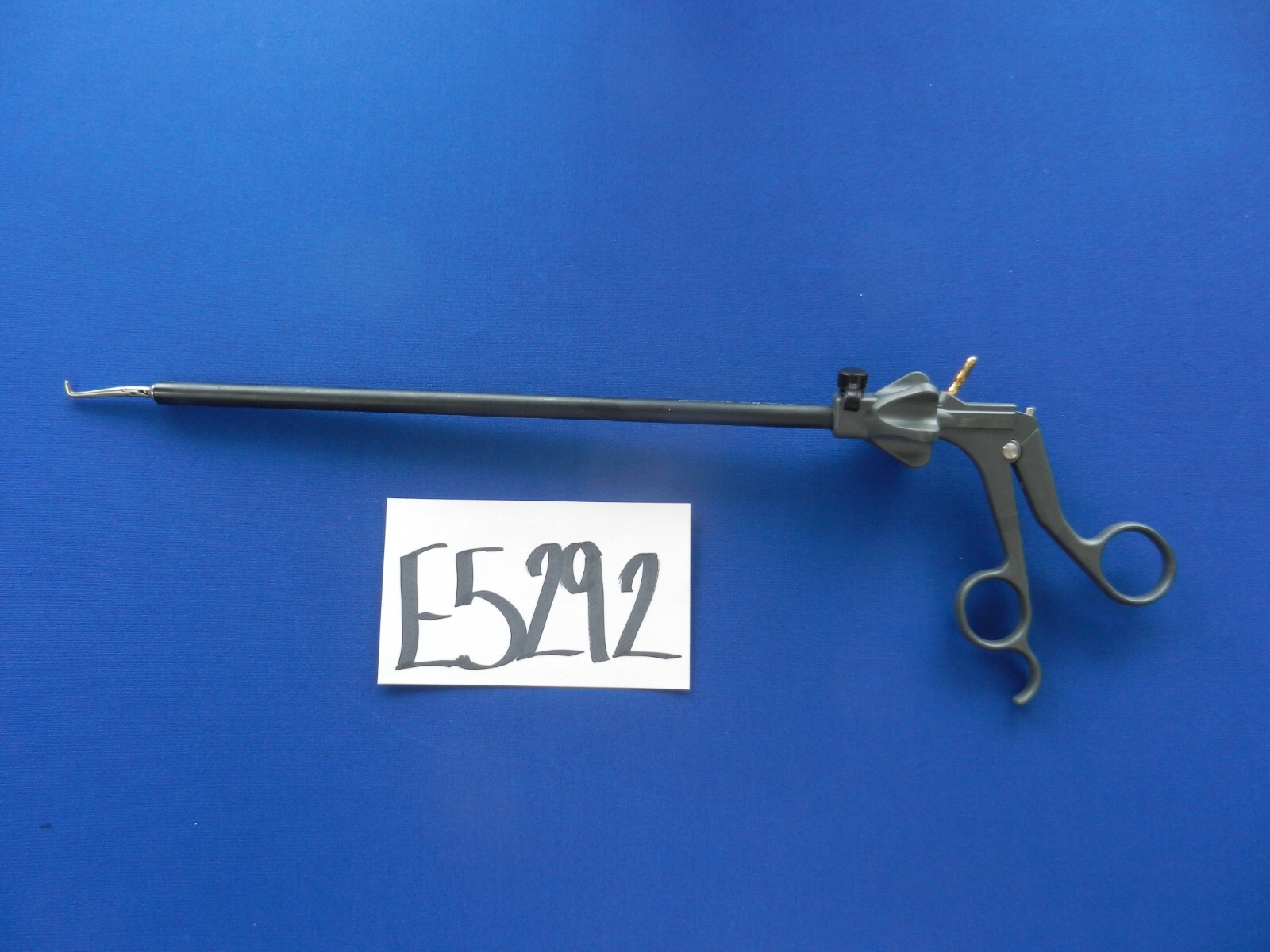 E5292 Stryker 250-080-249 Mixter Forceps 10mm x 33cm