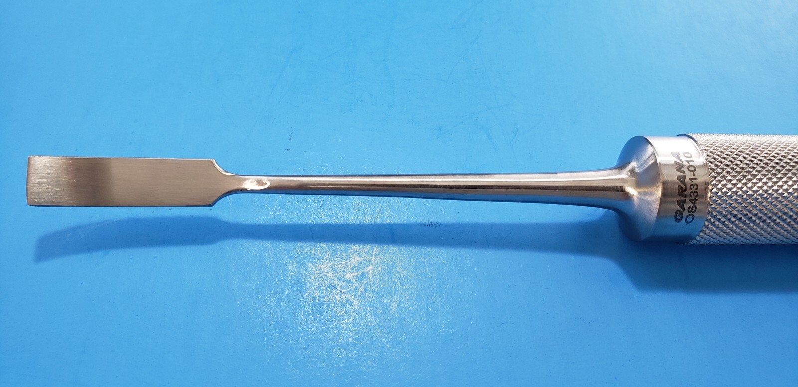 OS4331-010 Surgical Orthopedic COBB Osteotome 10mm Curved Blade Hallow Handle