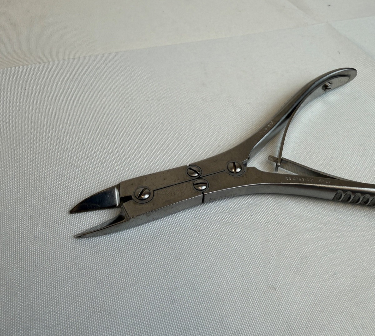 V. Mueller OS4723-001 Bone Cutting Forceps Kleinert-Kutz Straight double-action