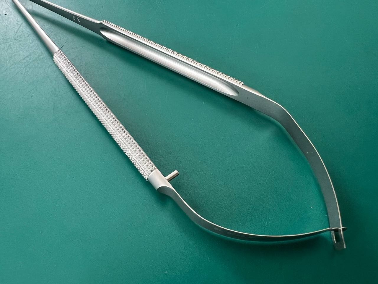 Wexler SL0785.1F Potts-Scissors 125° Angled V-Neck Micro Fine Blades 6.5”