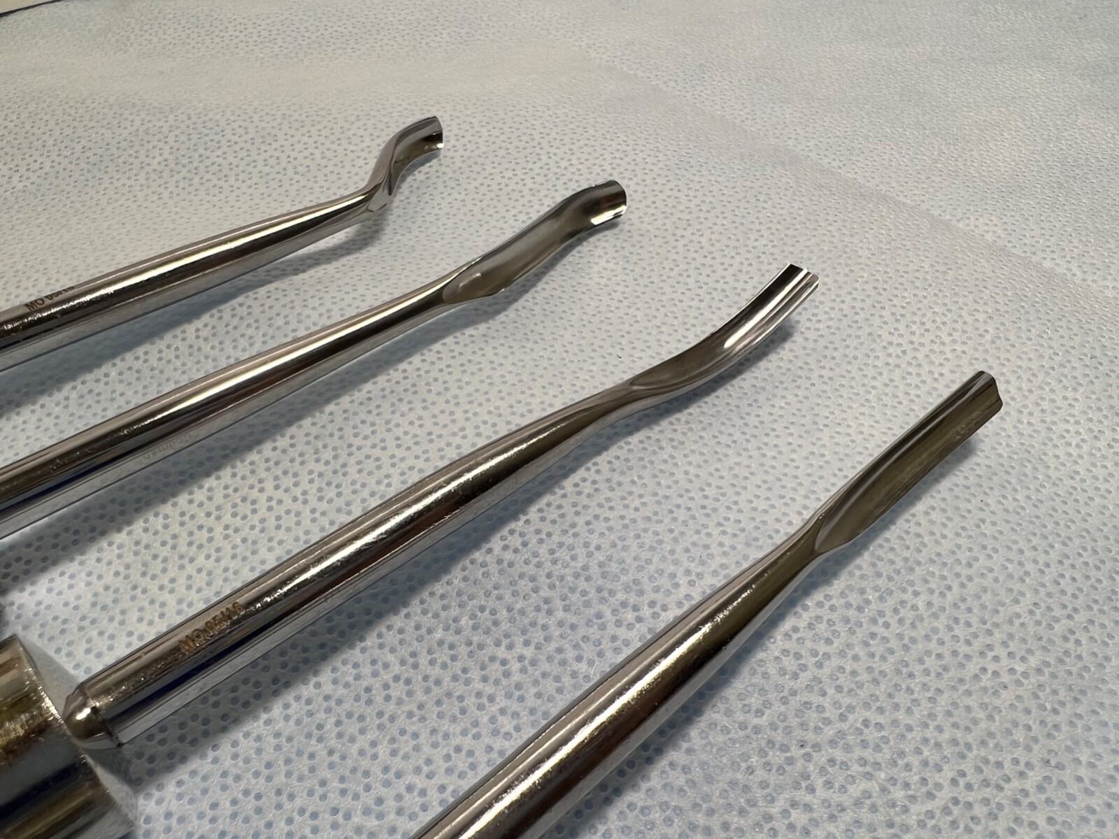 Set Of 4 Straight & Curved Orthopedic Stainless Steel Gouges