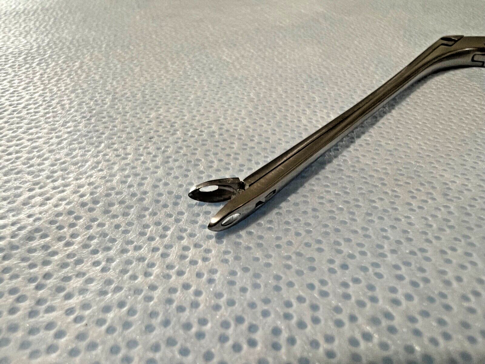 Aesculap MA321R Well-Blakesley Fenestrated Nasal Forceps 4mm X 4.5″ Size 1 ENT