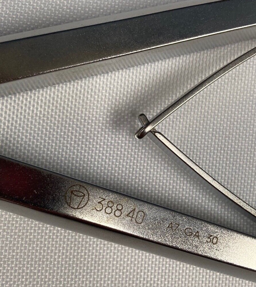 Synthes 388.40 USS Straight Distraction Forceps US123 Orthopedic Neurology Spine