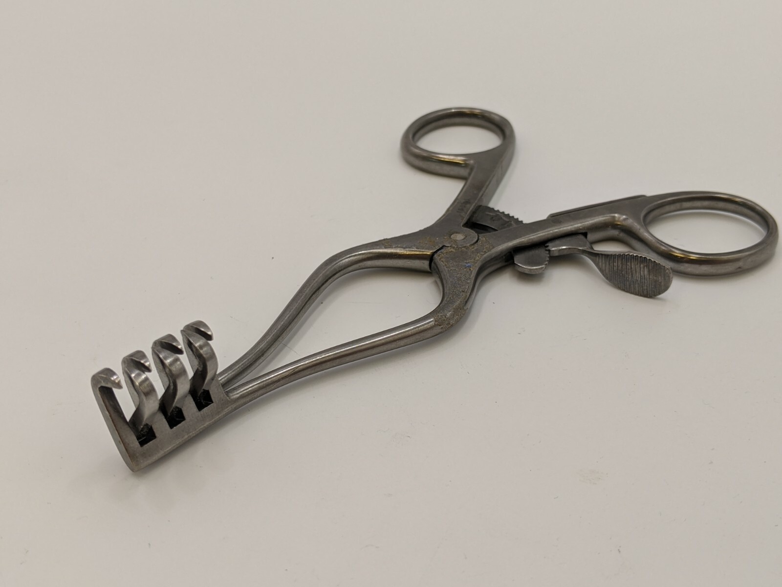 Pilling 16-5360 Self Retaining Weitlaner Retractor 3×4 Blunt Teeth 5-1/2″ USED