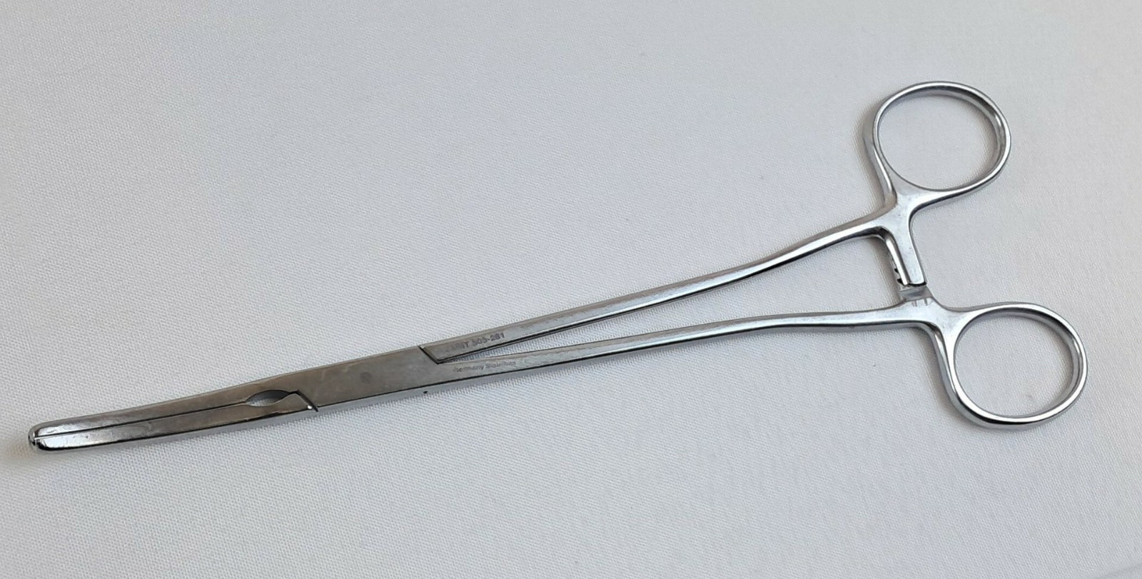 Jarit 505-281, Z-Hysterectomy/Parametrium Forceps, 8-1/2in; Locking, Serrated