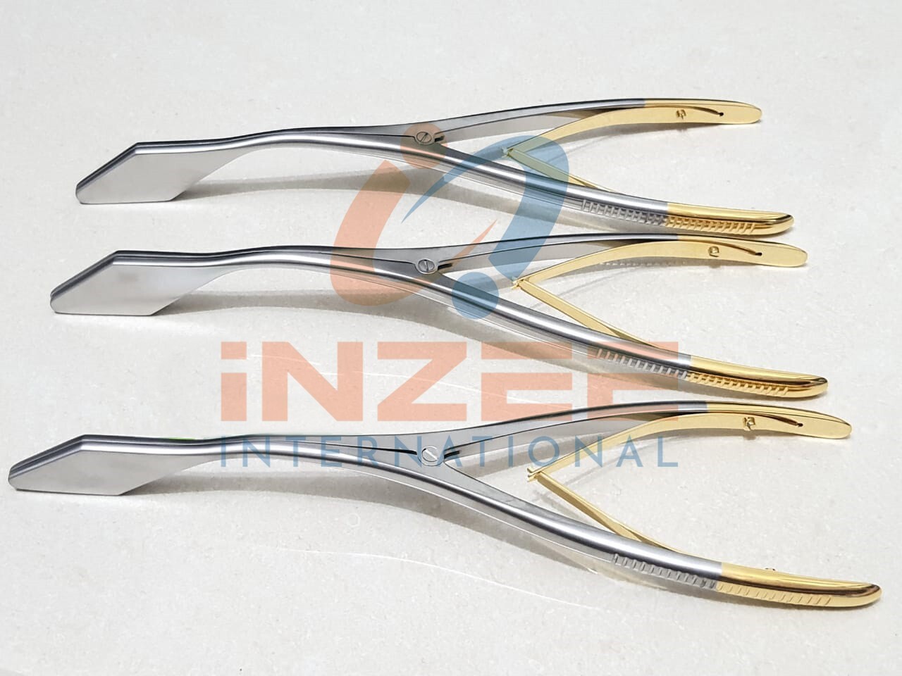 Breast And Facial Diamond Shaped Spreader, 22 & 29cm, With Gold Handle By Inzee
