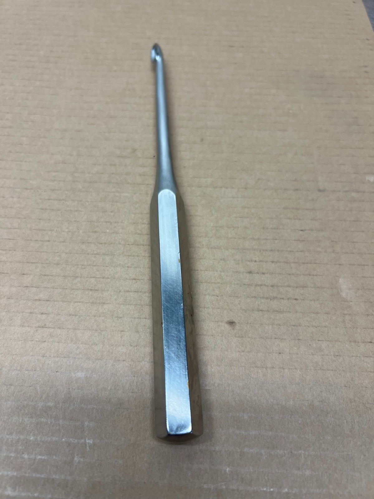 V. Mueller Bone Curette, Stainless Steel, 9-1/8″ overall length