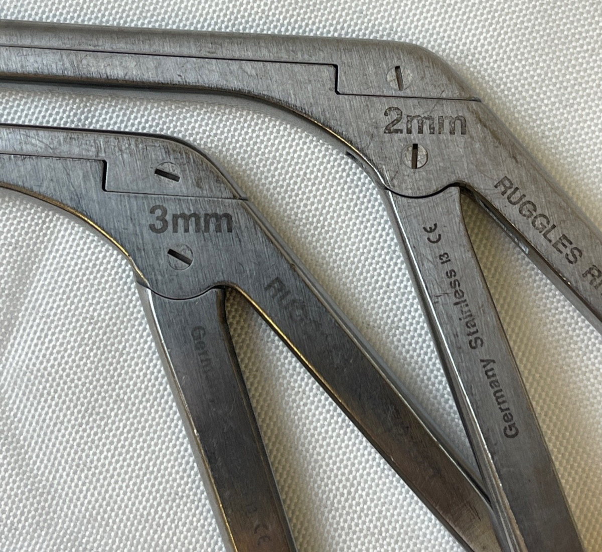 Set of 2 Ruggles Integra RN51243H & RN51212H 2mm & 3mm x 12″ IVD Rongeurs Neuro