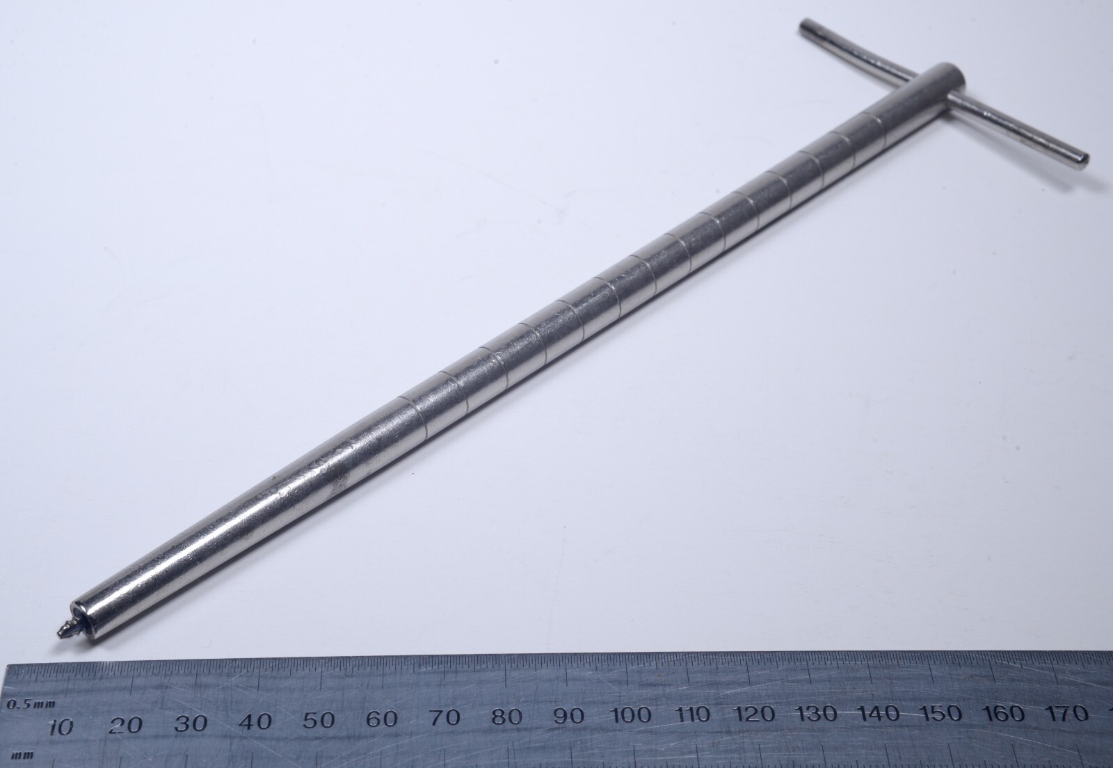 Thackray England T-Handle Surgical Extractor 9″ Guided Stainless Steel