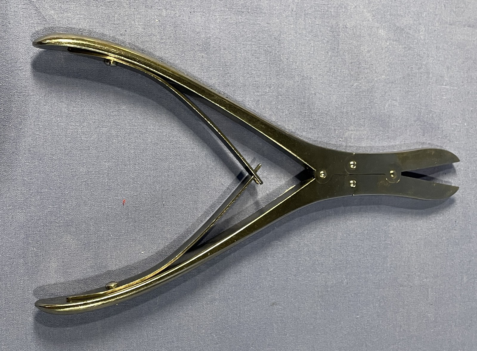 V. Mueller OS4735 Double Action Straight Orthopedic Cutting Forceps