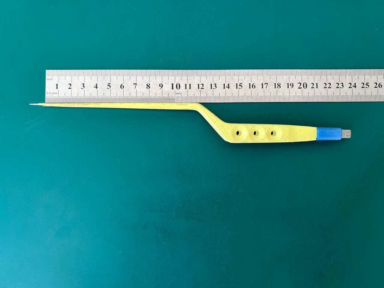 Aesculap GK788R 0.4mm x 115mm Yasargil Bipolar Bayonet Forceps