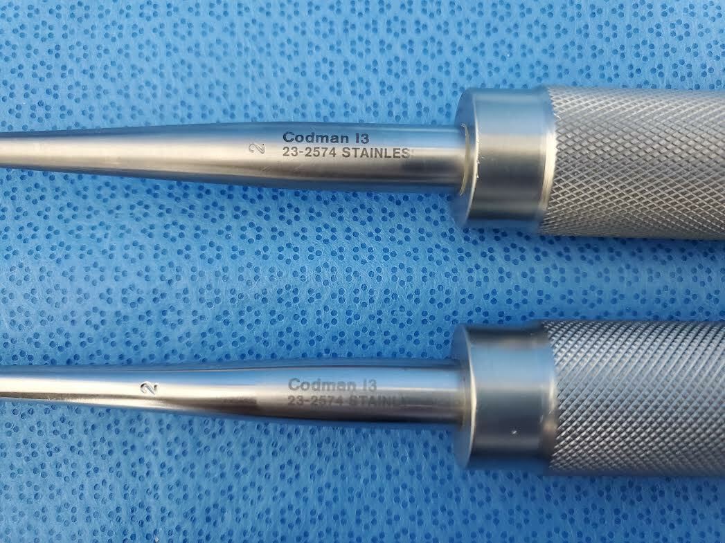 Lot Of 2 Codman 23-2574 Surgical 11″ Cobb Spinal Curettes 7.5mm Tip Orthopedics