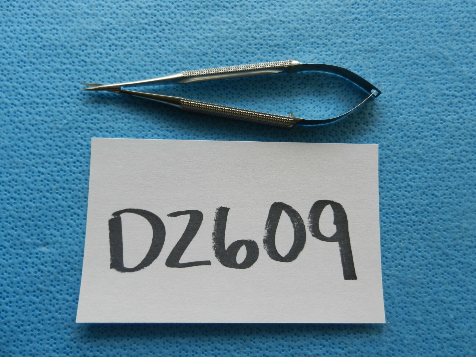 D2609 Micrins Surgical 5-1/4in Micro Scissors