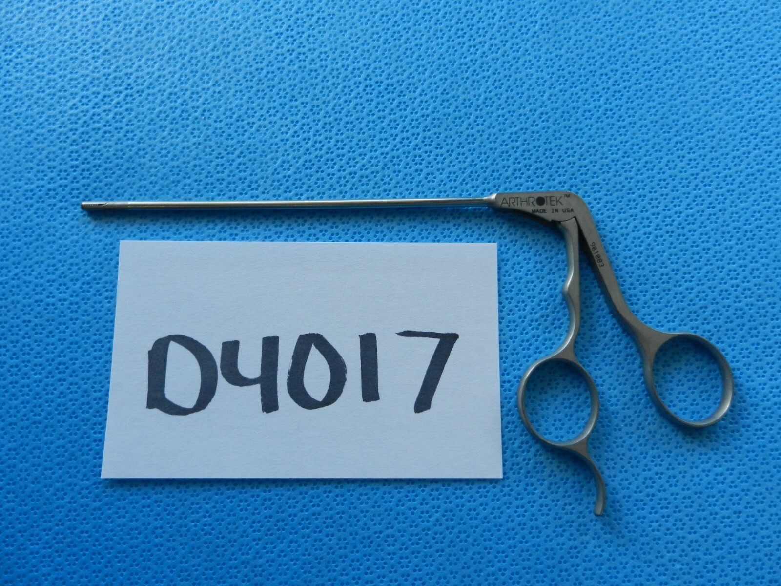 D4017 Arthrotek Surgical 3.4mm Straight Retriever 901083