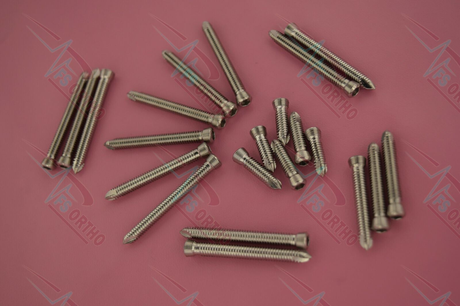 Locking screws 2.4mm Self Tapping LCP screws 140 pcs Orthopedics SS
