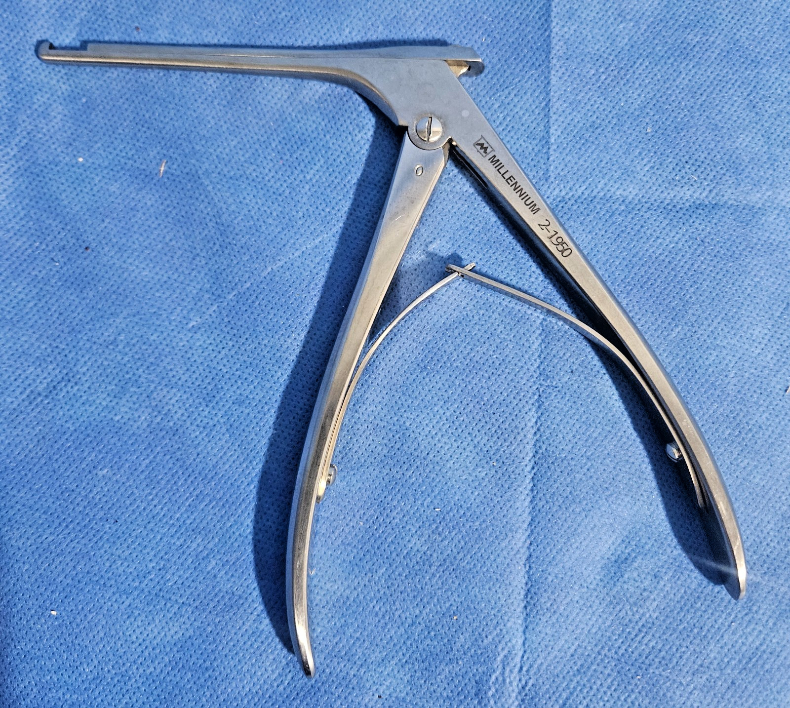 Boss Millennium Surgical 4mm ENT Kerrison Rongeur, 2-1950, 90 degree Up, 4 1/4”