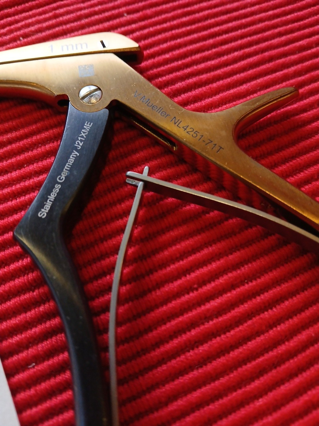 V. Mueller NL4251-71T Kerrison 40 Degree Angled Up Cutting 1.0mm Rongeur