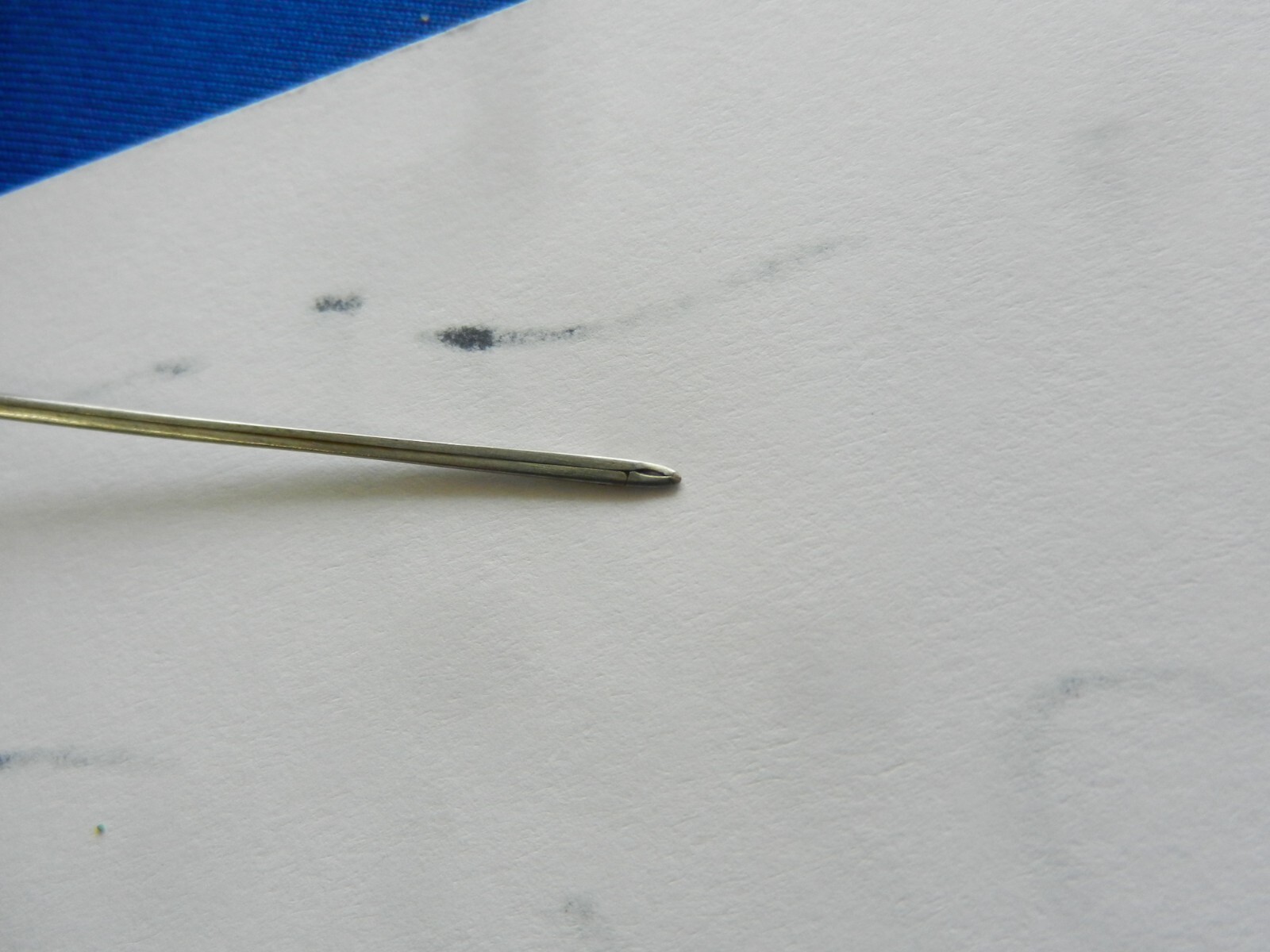 E1298 V. Mueller Wullstein Fine Delicate Cup Jaw ENT Forceps 0.9×4.5mm AU14122