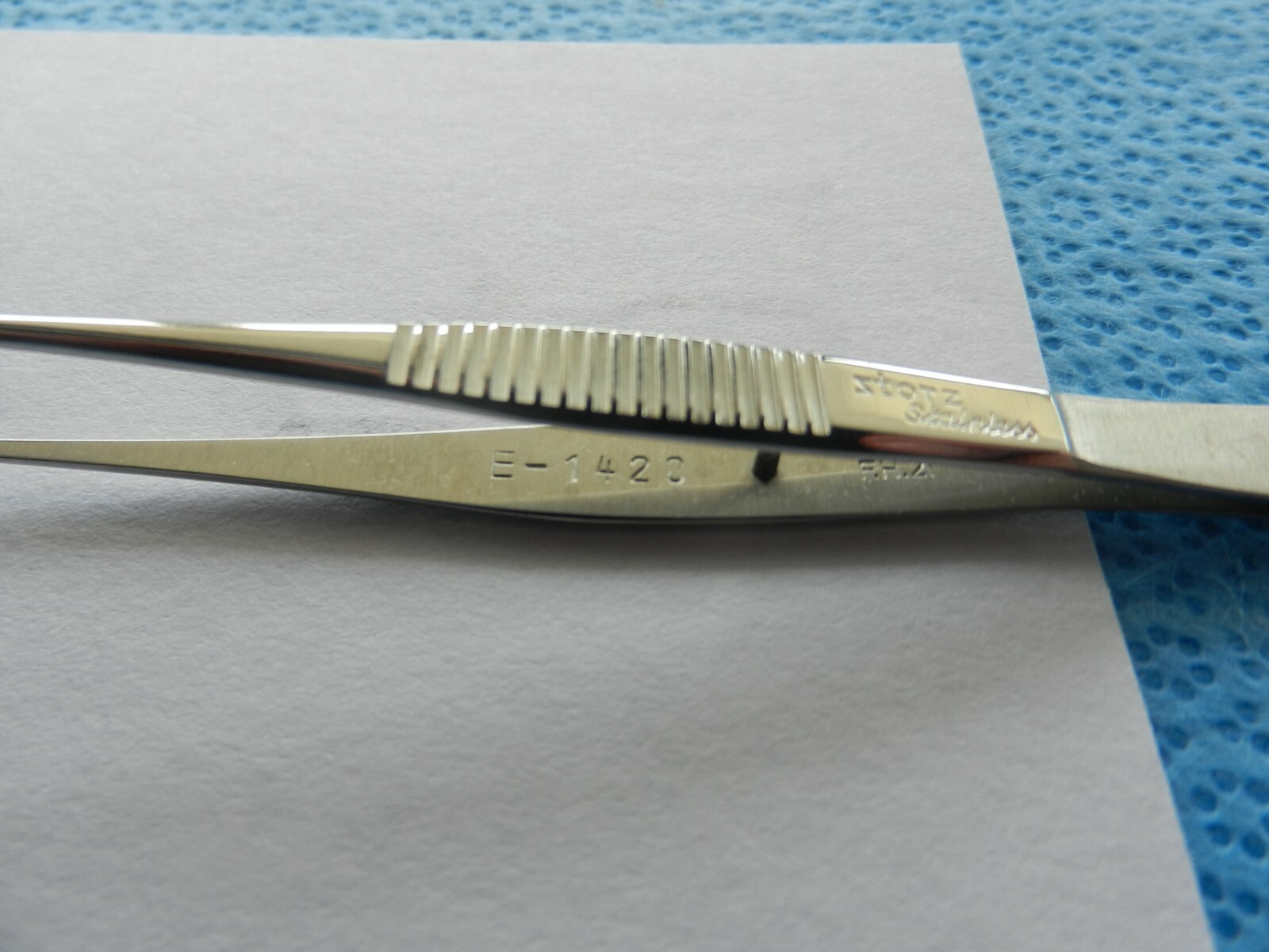 D2054 Storz Surgical Tissue Forceps E-1420