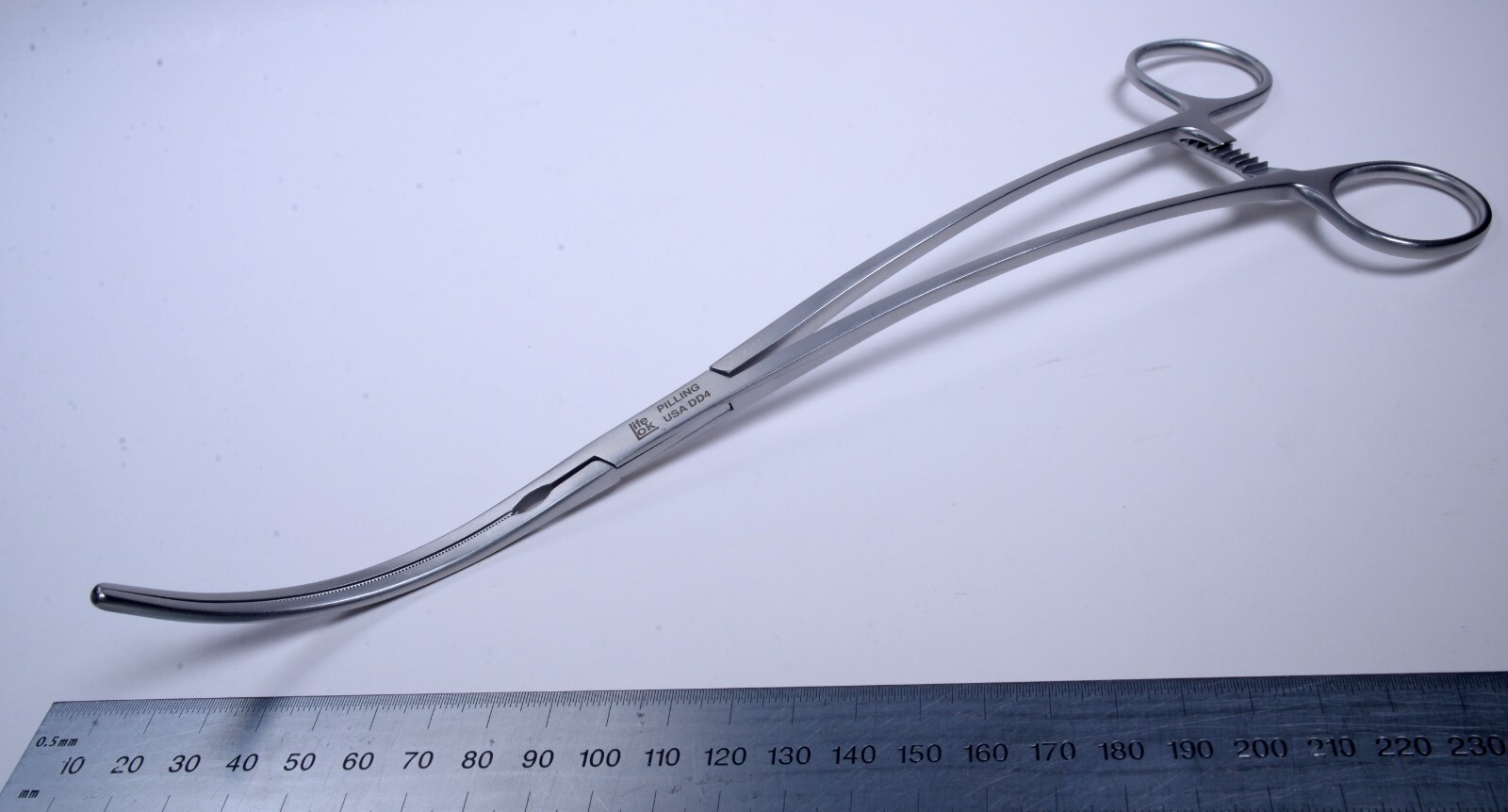 Pilling #35-3632 DeBakey Clamp Forceps 10½” Curved #3 Stainless Steel Surgical