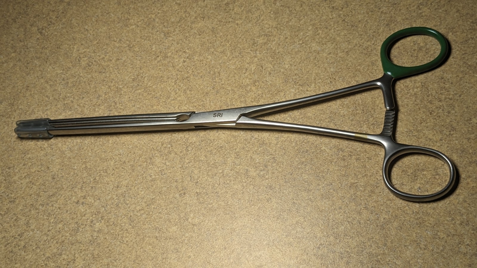 Atraumatic Intestinal Forceps STRAIGHT 9 IN Length AESCULAP EA212 EA212R Clamp