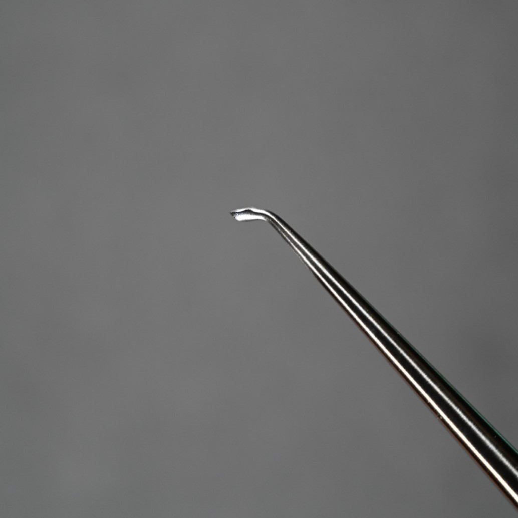 Aesculap MD565 Epstein Spinal Curette Size #000 2 mm Tip 8 in