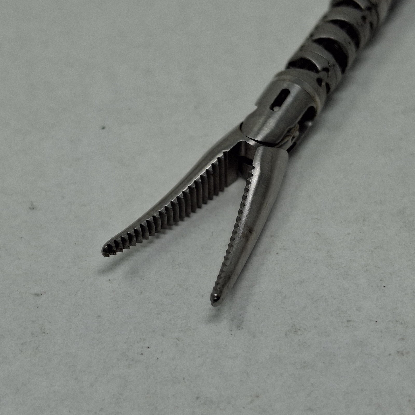 Intuitive Surgical Da Vinci 420143 Maryland Dissector