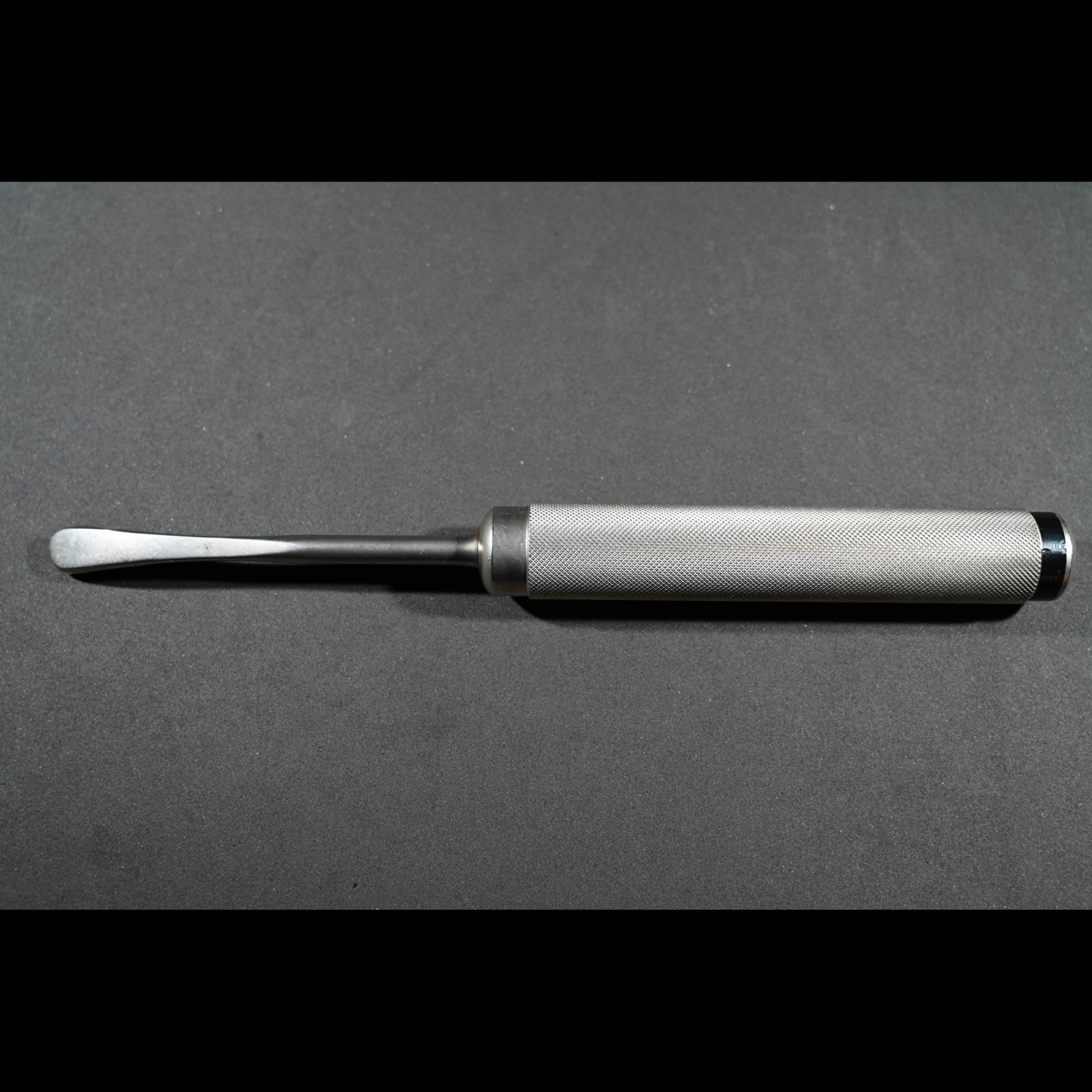Aesculap FK147R Cobb Elevator Sharp Curved 13 mm Blade 11 in Surgical