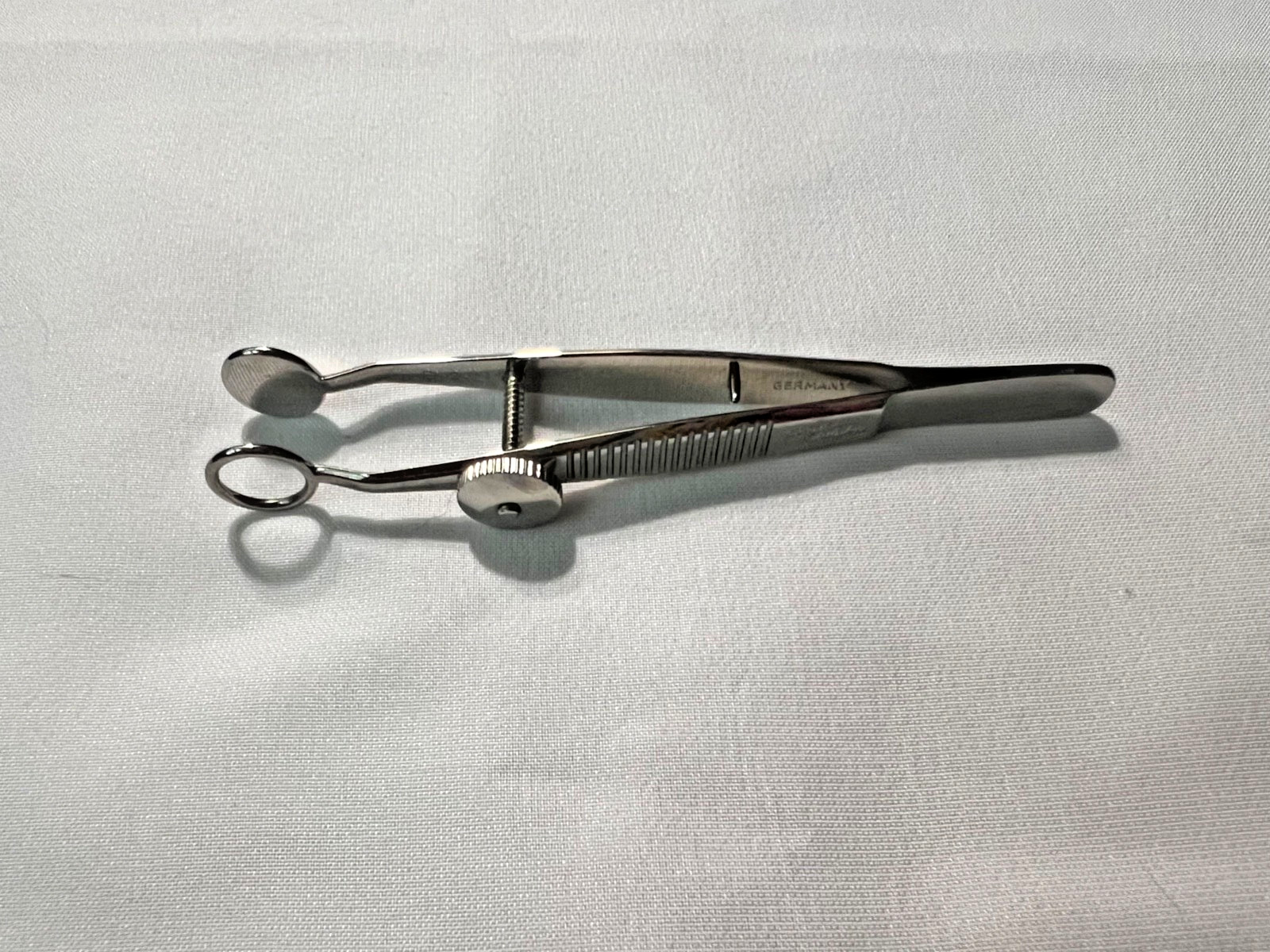 Storz E2630 Lambert Chalazion Small Forceps 10mm Lower X 8mm Upper Plates 3.6″ L
