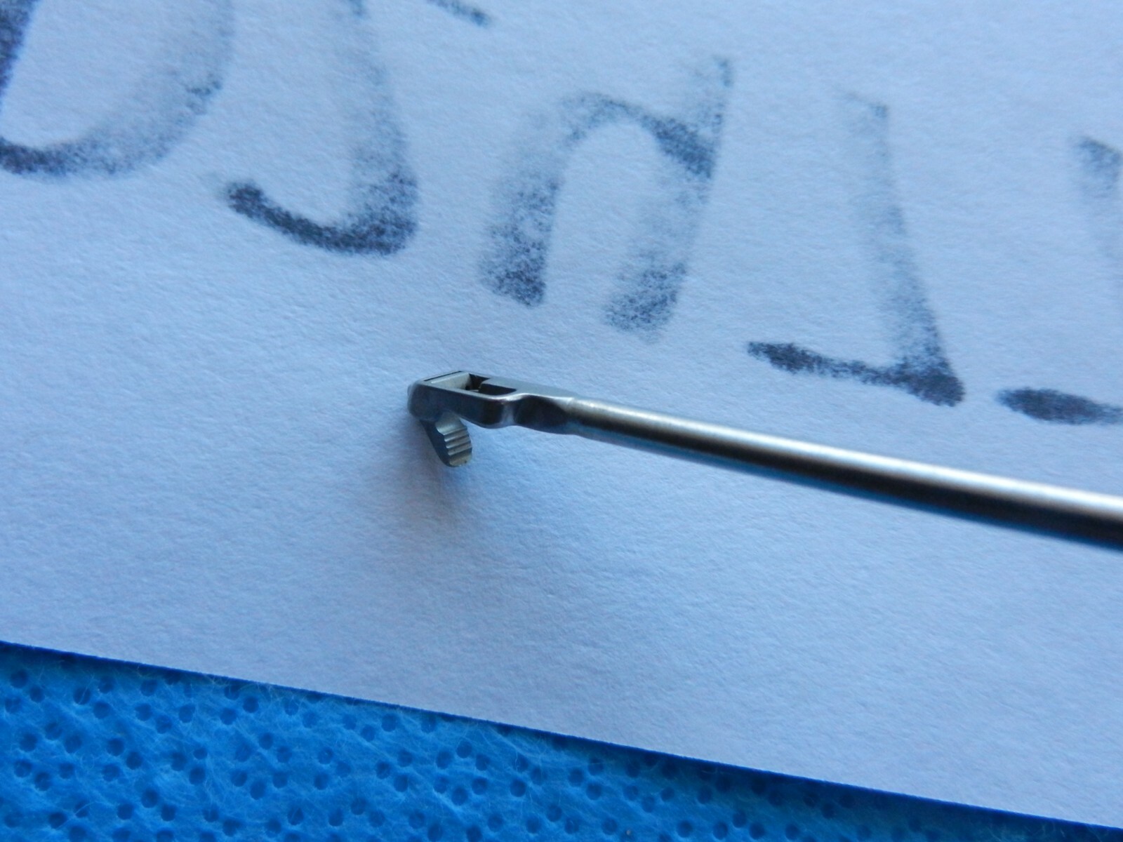 D2477 Arthrotek Surgical 2.75mm Left Wide Back Biter 901152