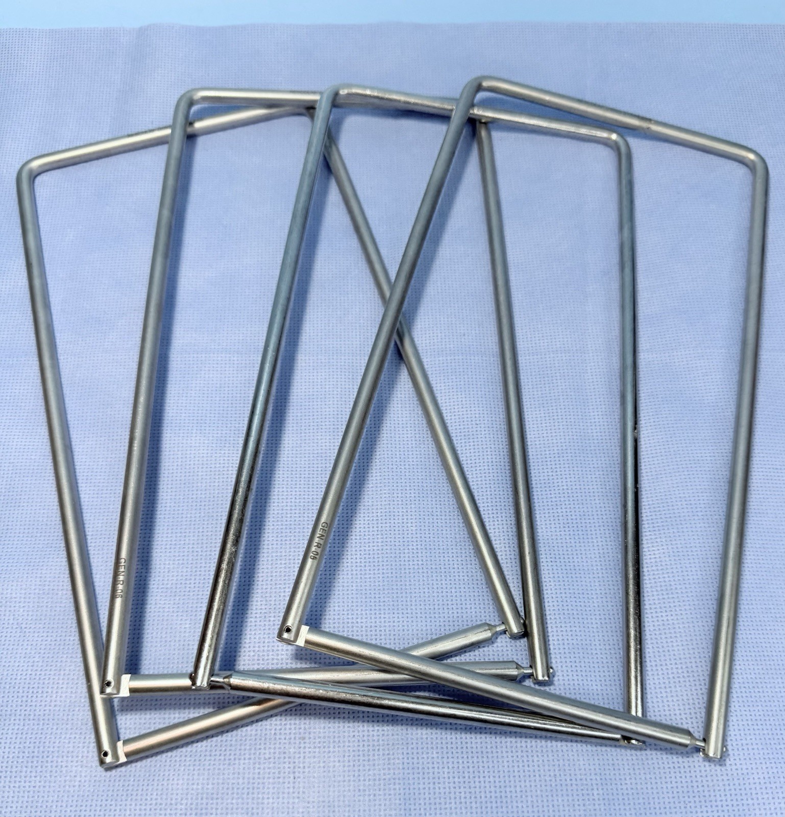Set Of 4 Aesculap Stringer Closed w/ Lock US925
