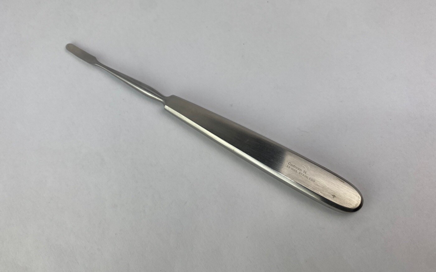 Joseph Periosteal Raspatory Elevator Sharp 6mm Tip Width 175mm L CODMAN 52-1005